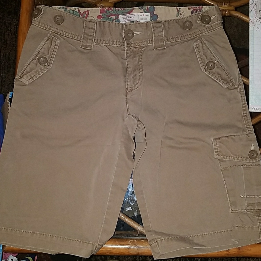 Khaki Cargo Capris